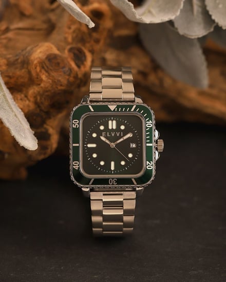 ساعة رجاليه كلاسيك باللون الفضي