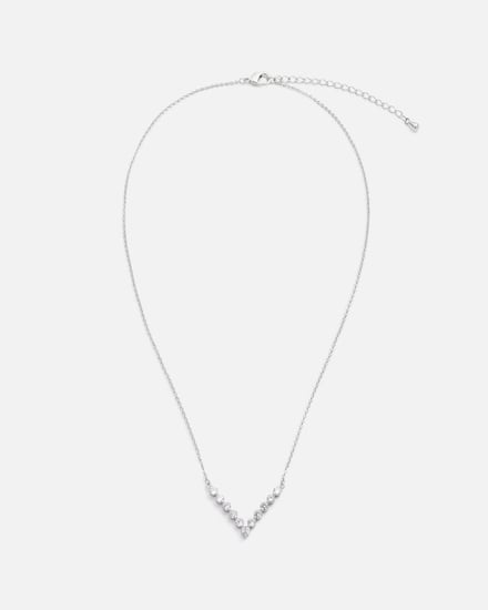 سلسال نسائي جذاب بلون فضي