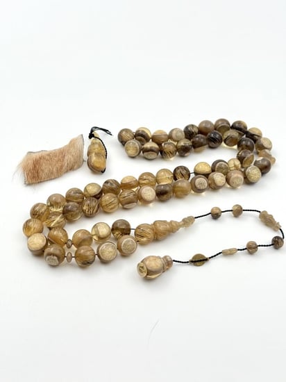 سبحة جلد الذيب