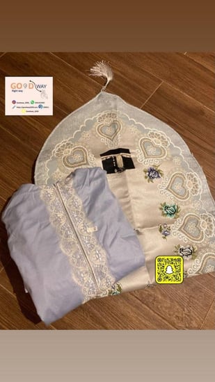 طقم صلاة بناتي قطعتين