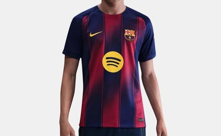 تيشيرت برشلونة الأساسي2025/2026