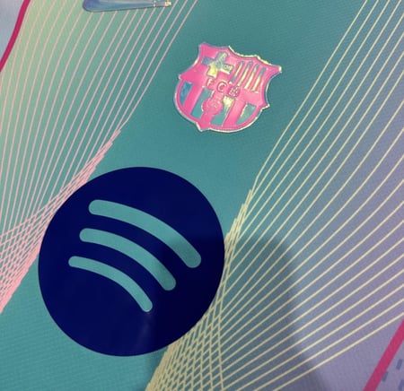 برشلونه 2026 أزرق