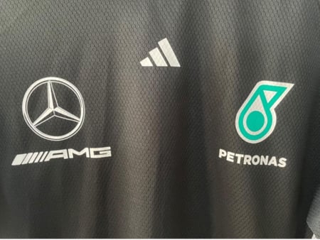 تيشيرت F1 مرسيدس 2025