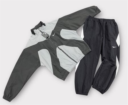 طقم كاجوال-نايك