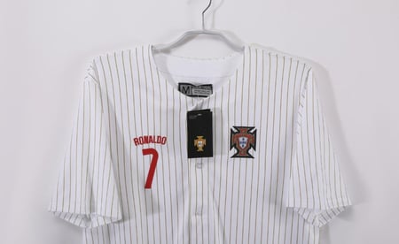 تيشيرت رونالدو بأزرار أماميه-نسخة خاصة