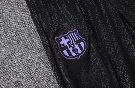 طقم برشلونه بنفسجي-اصدار خاص