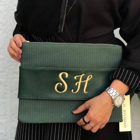 باوتش جلد بعدة الوان