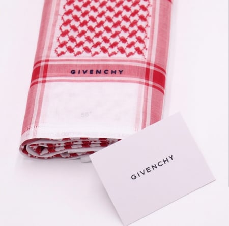 شماغ جيفنشي كلاسيك