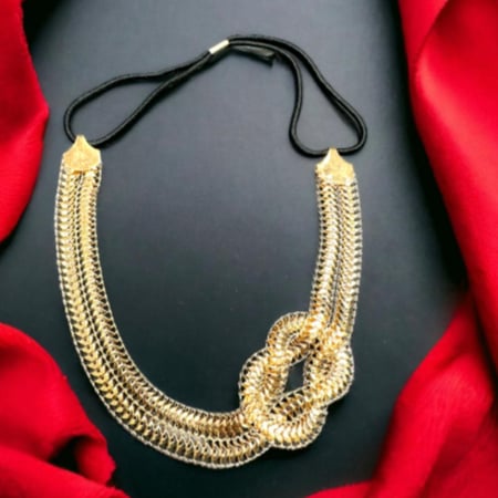 سلسال جبين ذهبي تتميز سلسلة الرأس بتصميم انيق أكملي أناقتك العصرية في أي مناسبة مع هذه التصاميم