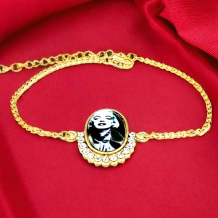 اسوارة نسائية لون ذهبي عشوائي ضمان الون سنه سوار أنيق و ناعم اسوارة رفيعة مصنوعة من الستانلس ستيل مقاومة للصدا و الماء لون لايتغير