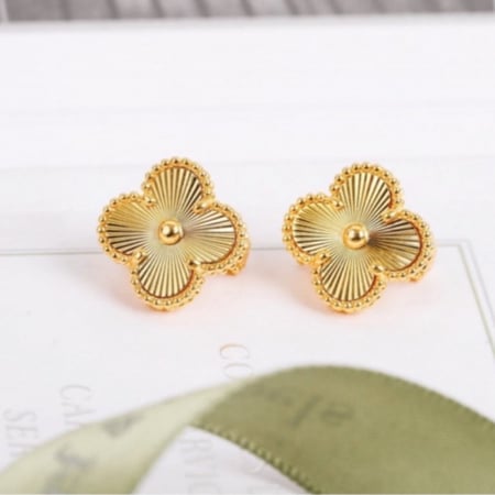 حلق ذهبي ضمان الون سنة حلق أنيق و ناعم اقراط رفيعة عصرية مصنوعة من الستانلس ستيل مقاومة للصدا و الماء لون لايتغير