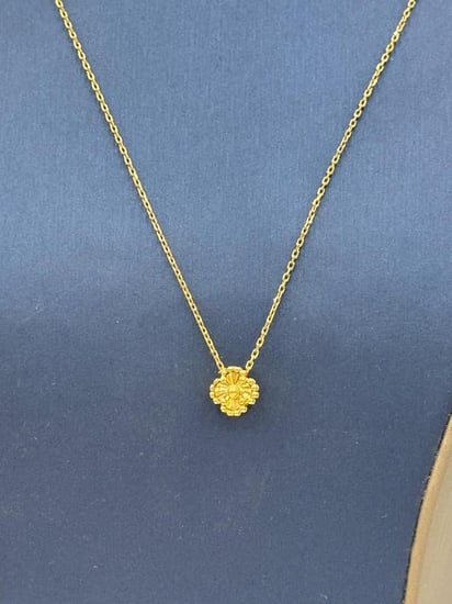 Necklaces 18K