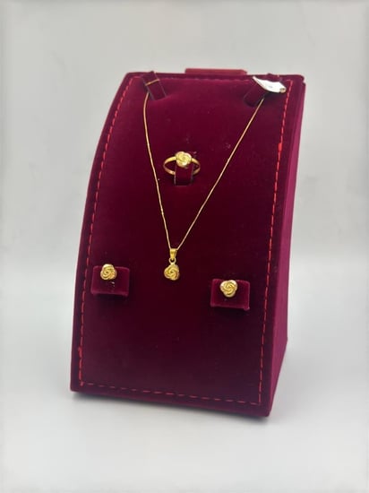 SET  18K - طقم  عيار 18