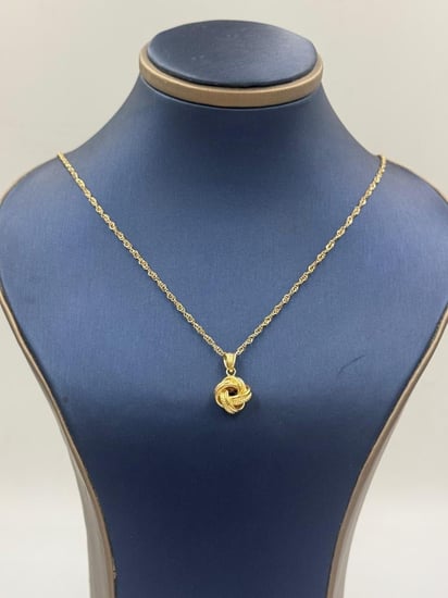 Necklaces 18K - سلسال وتعليقة عيار 18
