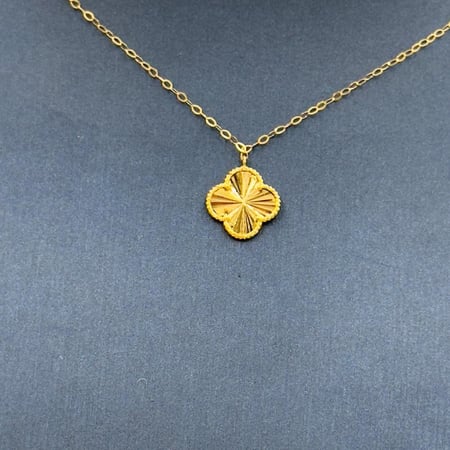 عقد فان كليف ذهب عيار 21 - مجوهرات قصر المدينة للذهب - الدمام