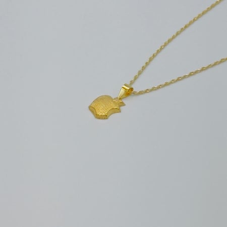 عقد ذهب عيار 18