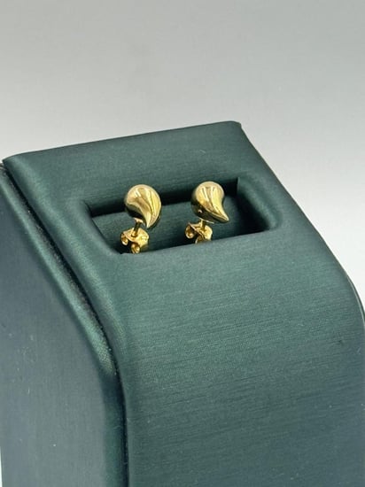 حلق ذهب راقى عيار 18 - مجوهرات قصر المدينة للذهب - الدمام