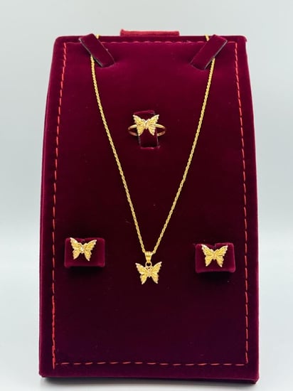 SET  18K - نص طقم عيار 18