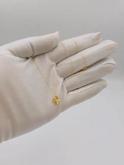 عقد فان كليف ذهب عيار 21 - مجوهرات قصر المدينة للذهب - الدمام