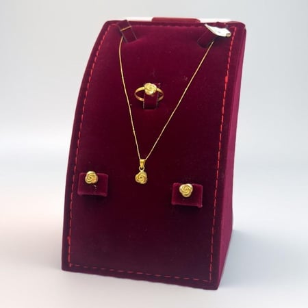 SET  18K - طقم  عيار 18