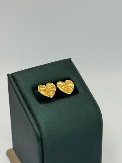 حلق قلب ذهب عيار 21