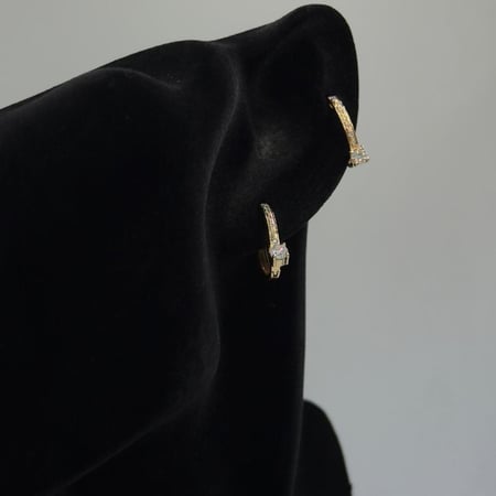 حلق الماس ذهب عيار 18