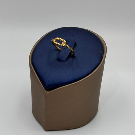 خاتم تصميم عالمي ذهب عيار 21