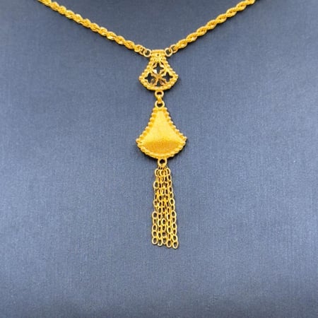 عقد ذهب عيار 21