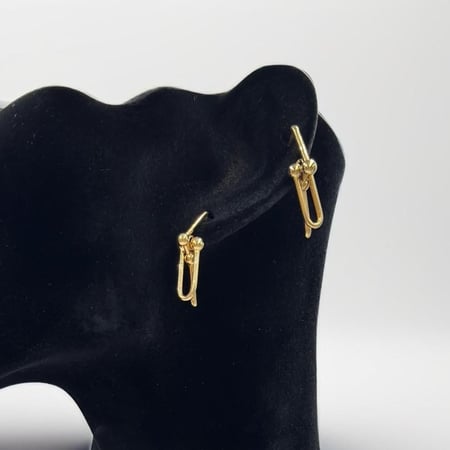 أقراط ذهبية عيار 18 تيفاني - مجوهرات قصر المدينة للذهب - الدمام