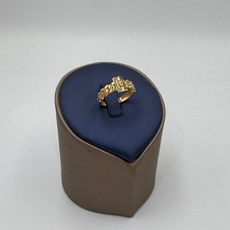 خاتم تصميم عالمي ذهب عيار 18