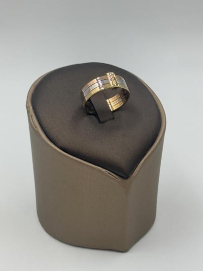 خاتم كارتير ذهب عيار 18