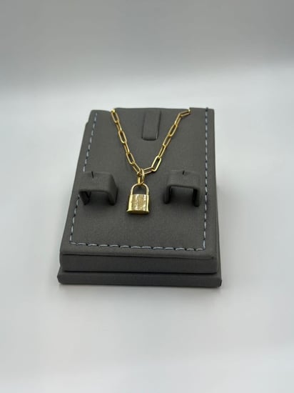 Necklaces 18K