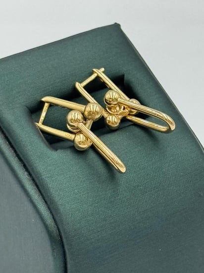 أقراط ذهبية عيار 18 تيفاني - مجوهرات قصر المدينة للذهب - الدمام