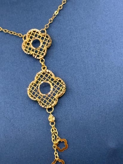 عقد ذهب عيار 21