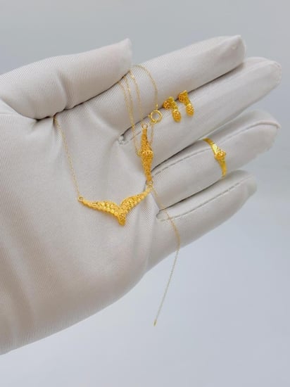 طقم ذهب جناح الصقر عيار 21 - مجوهرات قصر المدينة للذهب - الدمام