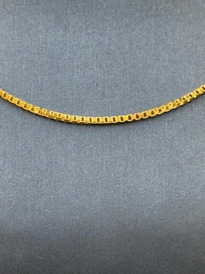 سلسال ذهب عيار 18