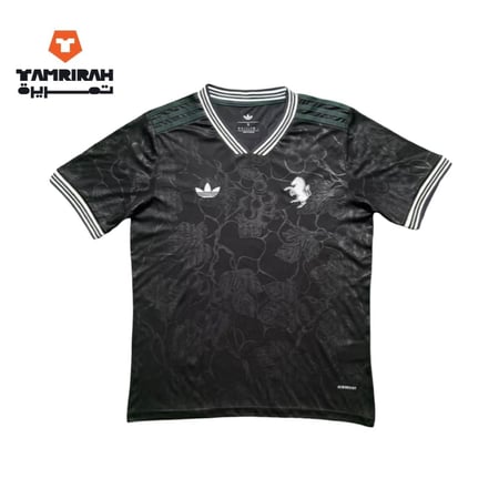 صورة لتيشيرت يوفنتوس أسود بأكمام قصيرة