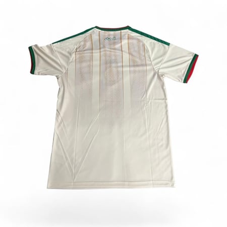 تيشرت المنتخب الجزائري الأساسي 2026