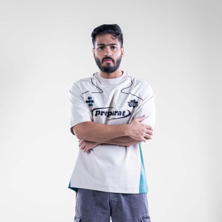 تيشيرت اوفر سايز نص كم بكتابة اماميه وخطوط منحنيه - بيج