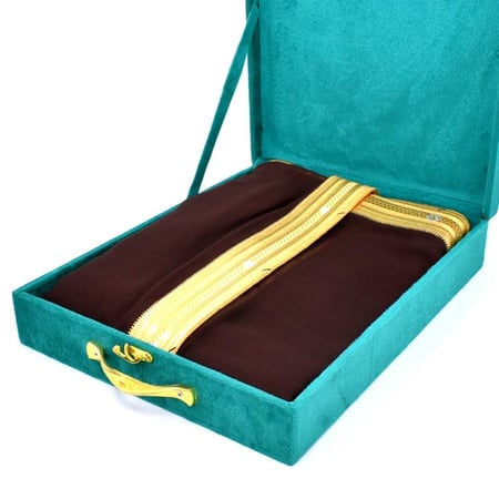 مشلح سعودي عودي فاخر من الصوف الياباني رمز أناقة الرجل العربي