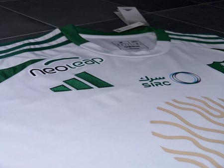 تيشيرت الأهلي الابيض الدوري