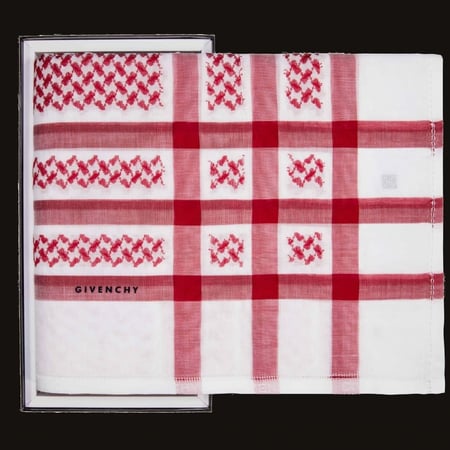 شماغ جيفنشي احمر