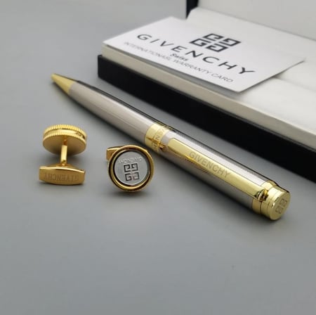 العرض البلاتيني من جيفنشي F31