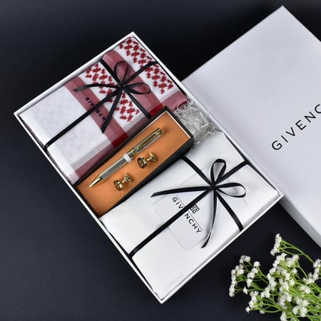 العرض البلاتيني من جيفنشي F31