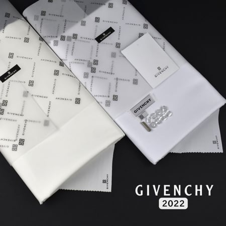 العرض البلاتيني من جيفنشي F31