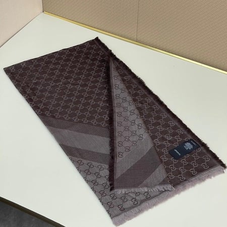 سكارف قوتشي 140*140