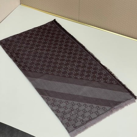 سكارف قوتشي 140*140