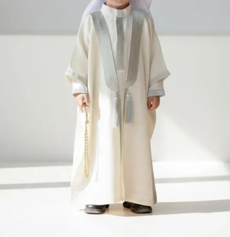 بشت (الأمير الصغير) بالإسم