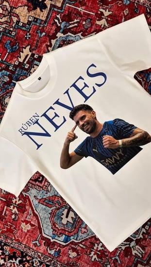 تيشيرت نيفيز