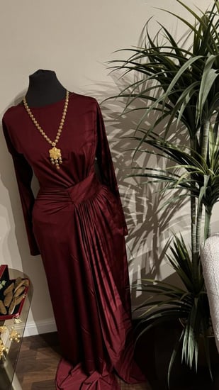 كلاسيك عنابي